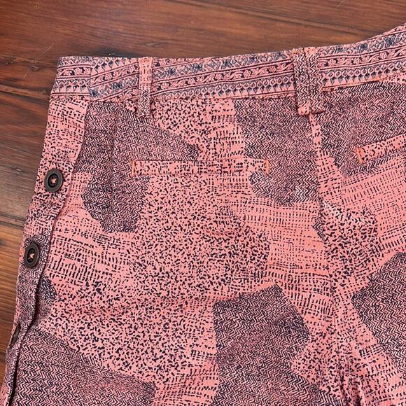 ANTHRO Cartonnier side button up flat front printed chino shorts sz 2 - Picture 6 of 7